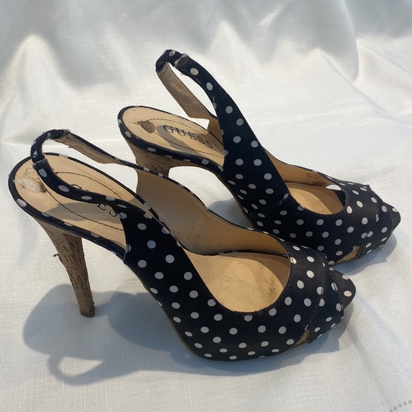 GUESS shoes size 10. - Picture 2 of 8